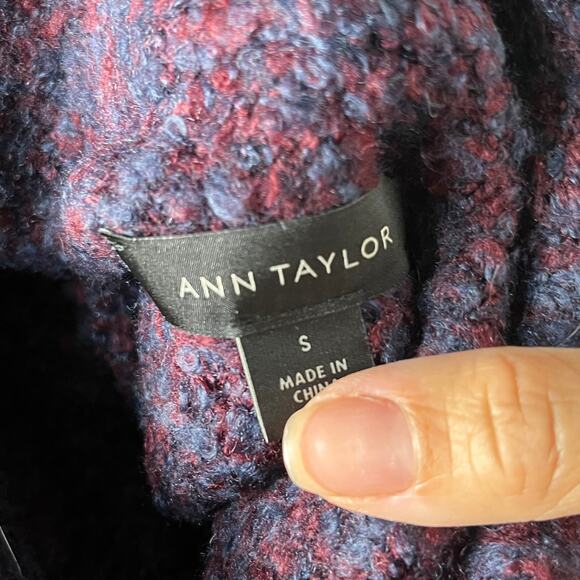 Ann Taylor Women's Navy Burgundy Mock Boucle Flare Sleeve Cozy Sweater Small - Picture 3 of 6